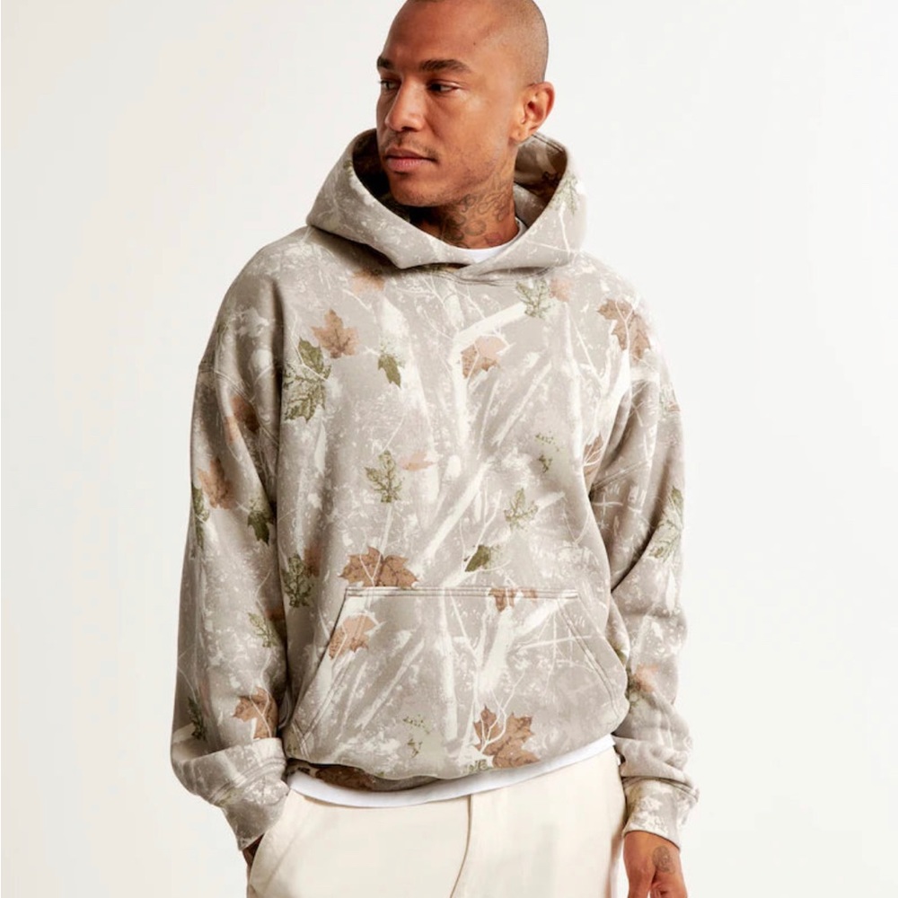 Abercrombie essential popover hoodie. white-Camo! Size large!